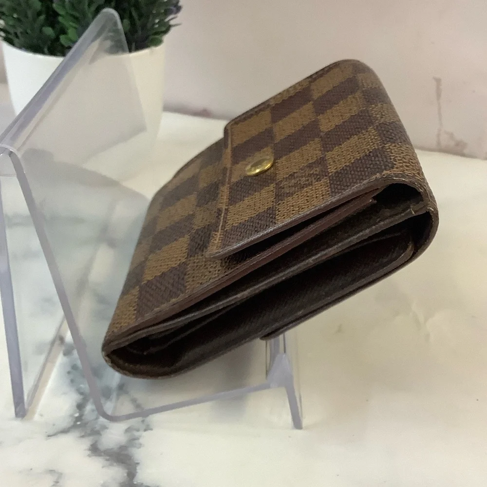 GUC Louis Vuitton Damier Ebene Elise Compact Wallet
